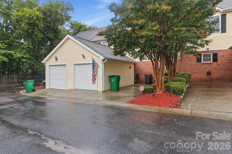 4311 Laurel Hill Ln, Charlotte, NC 28217