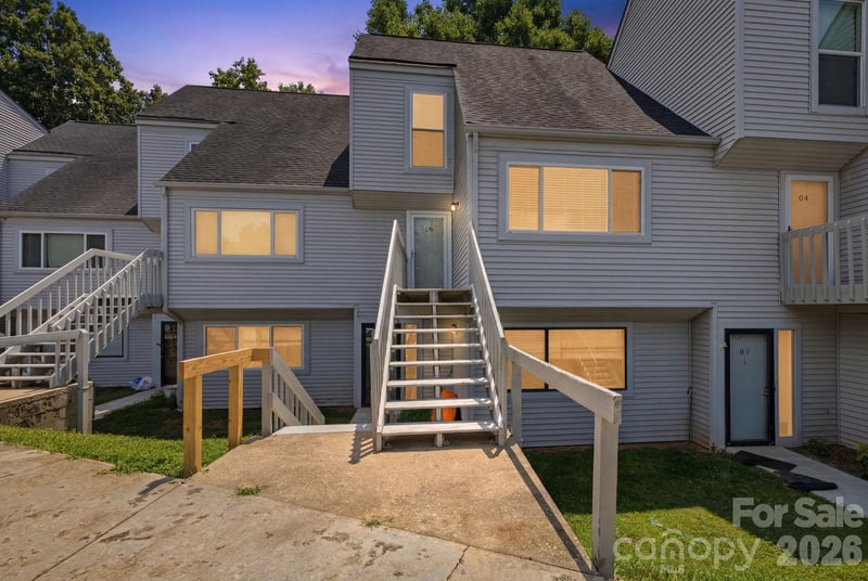 1050 21st Ave #6, Hickory, NC 28601