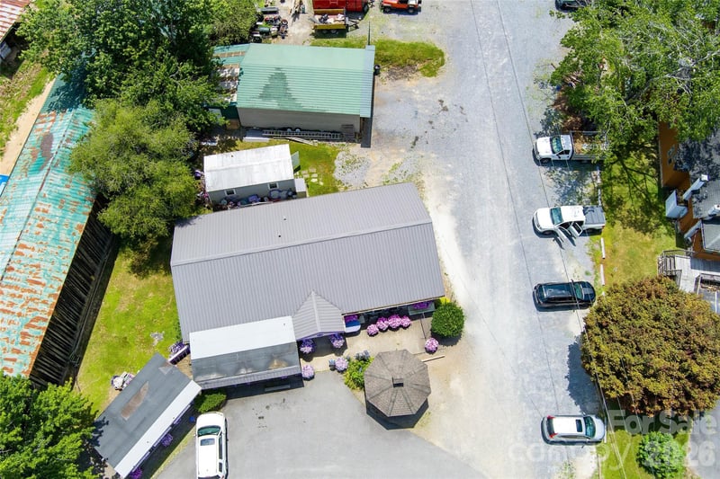 521 Soco Rd, Maggie Valley, NC 28751