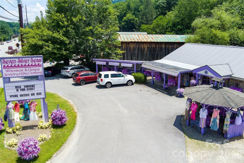 521 Soco Rd, Maggie Valley, NC 28751