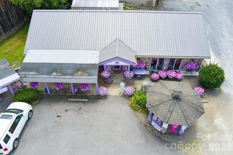 521 Soco Rd, Maggie Valley, NC 28751