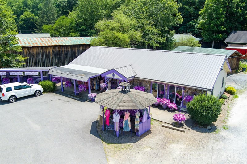 521 Soco Rd, Maggie Valley, NC 28751