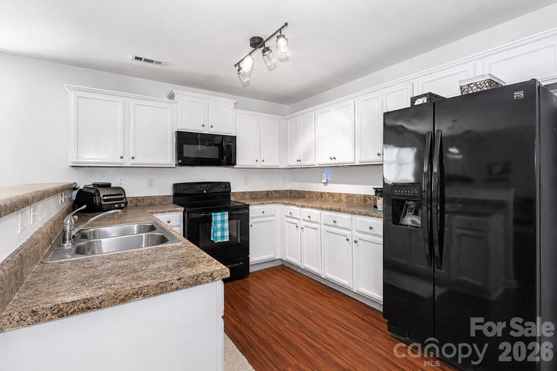 135 Mossy Pond Rd, Statesville, NC 28677