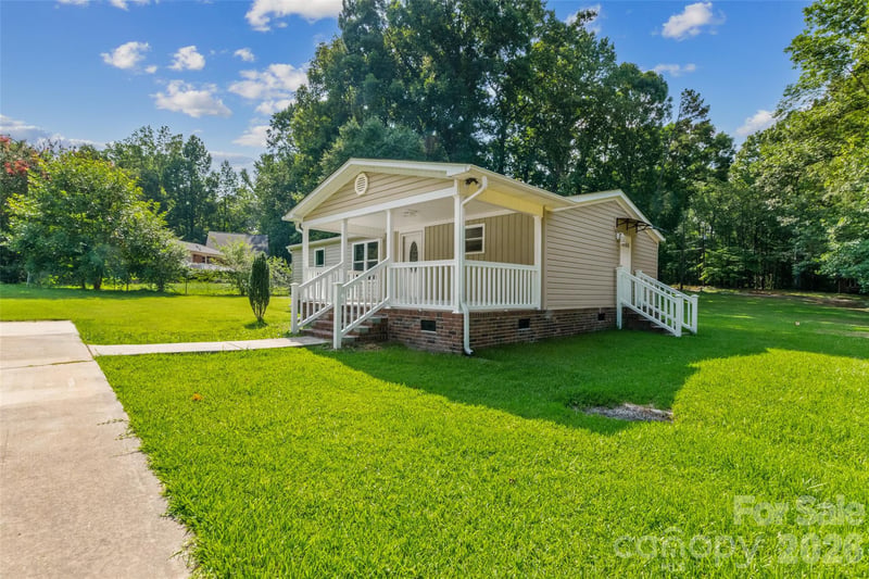 1882 Williams Cir, Lancaster, SC 29720