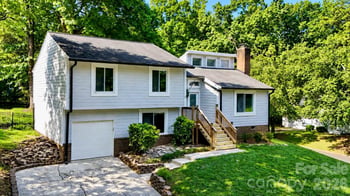 10129 Eagle Ct, Charlotte, NC 28277