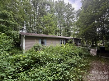 549 Caribou Rd, Asheville, NC 28803