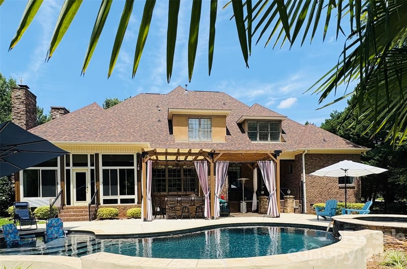 215 Blue River Rd, Clover, SC 29710
