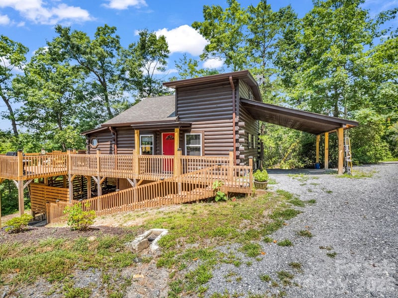 180 Mountain Ridge Dr, Lake Lure, NC 28746