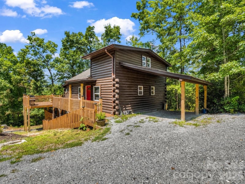 180 Mountain Ridge Dr, Lake Lure, NC 28746