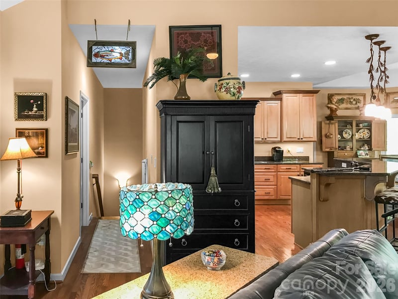 435 Stepping Stone Ln, Waynesville, NC 28786