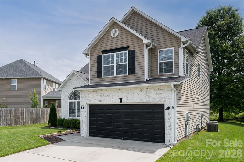 89 Woodfern Rd, Fletcher, NC 28732