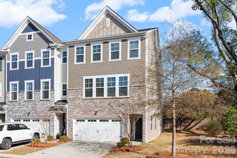 15008 Holly Run Ln, Charlotte, NC 28277