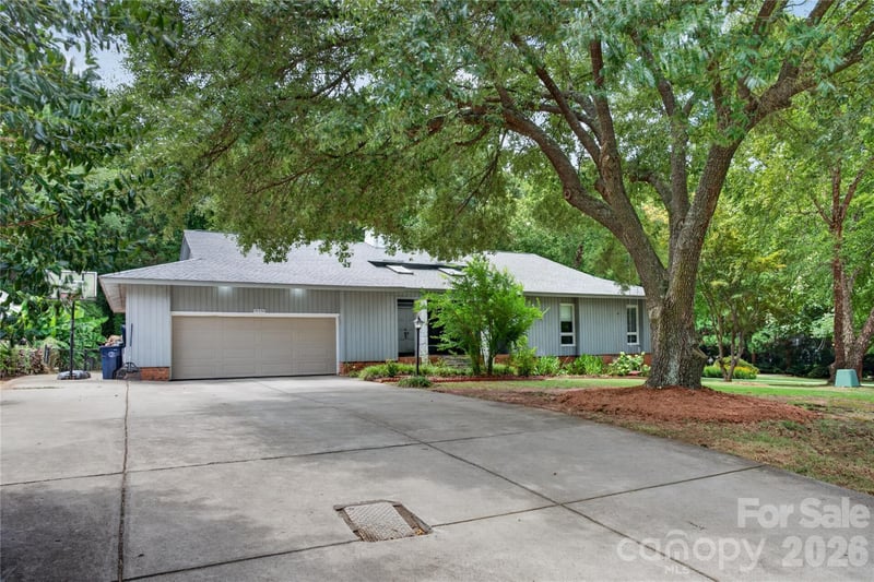 19330 Yachtman Dr, Cornelius, NC 28031