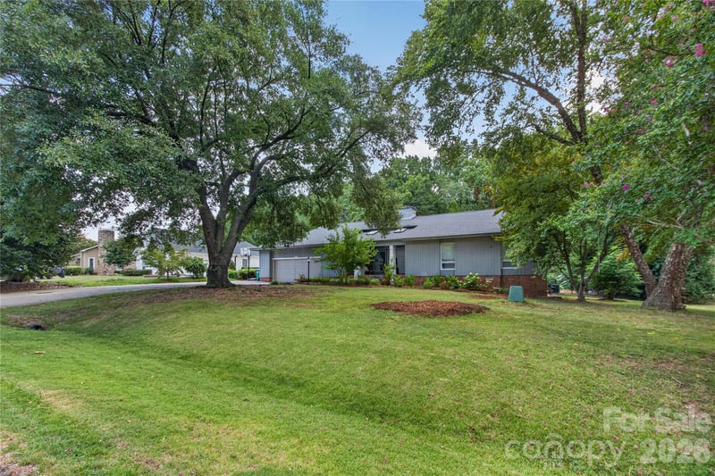 19330 Yachtman Dr, Cornelius, NC 28031