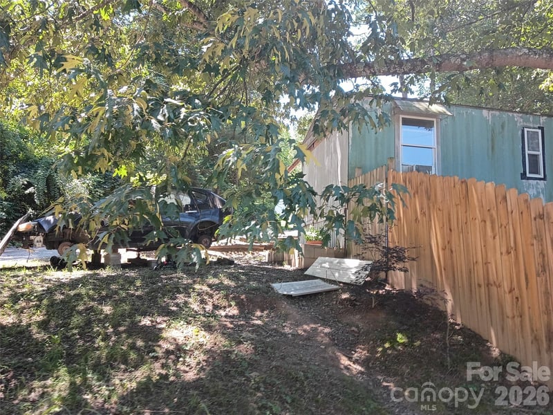 2 Jasmine Park Pl, Candler, NC 28715