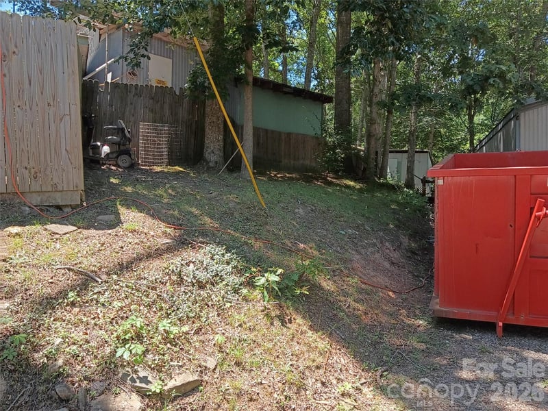 2 Jasmine Park Pl, Candler, NC 28715