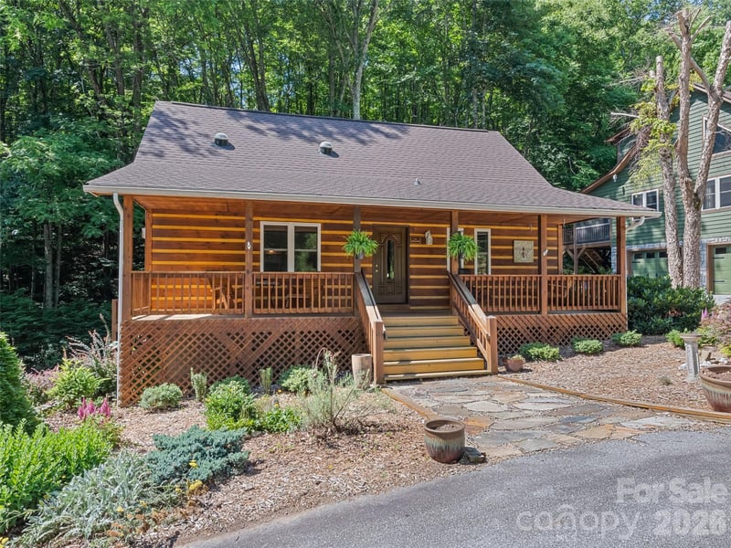 171 Cripple Creek Dr, Waynesville, NC 28785