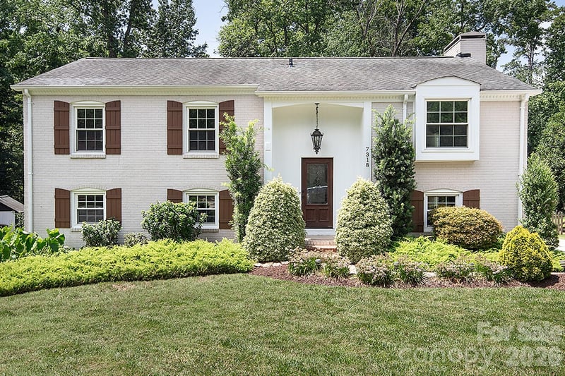 7318 Easen Ct, Charlotte, NC 28211