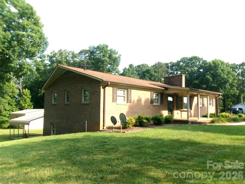 5934 St Peters Church Rd, Conover, NC 28613