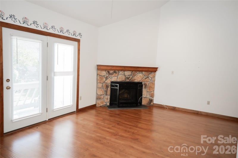 100 Willow Run Dr #17, Gastonia, NC 28056