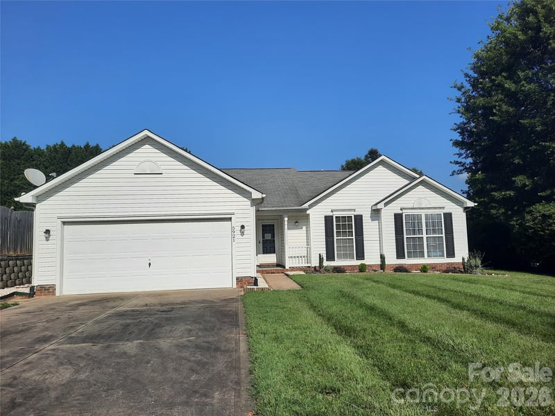 5921 Brookstone Dr, Concord, NC 28027