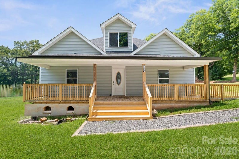 1820 Hewitt Ave, Newton, NC 28658