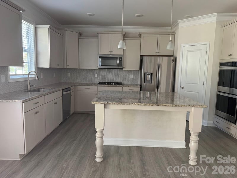1410 Emma Ln, Lake Wylie, SC 29710