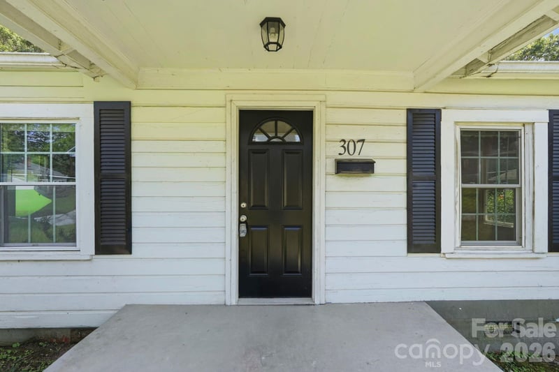 307 Clay St, Belmont, NC 28012