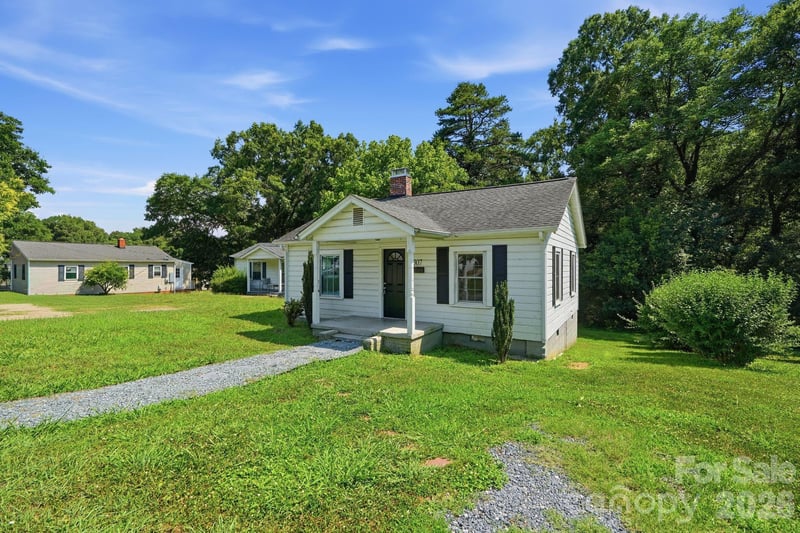 307 Clay St, Belmont, NC 28012