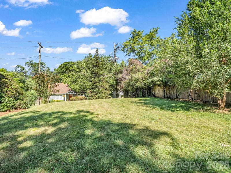 14 Main St, Asheville, NC 28803