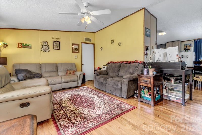 147 High Valley Estates Dr, Alexander, NC 28701