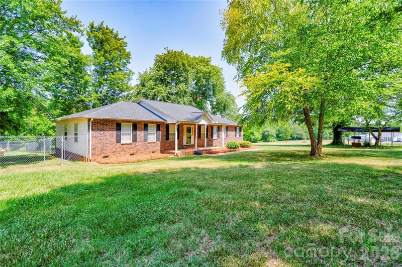 5573 Lennox Dr, Kings Mountain, NC 28086