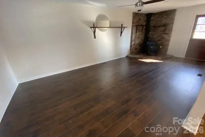 16 Main St, Asheville, NC 28803