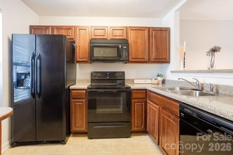 31 Amersham Ln, Fletcher, NC 28732