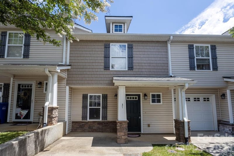 31 Amersham Ln, Fletcher, NC 28732