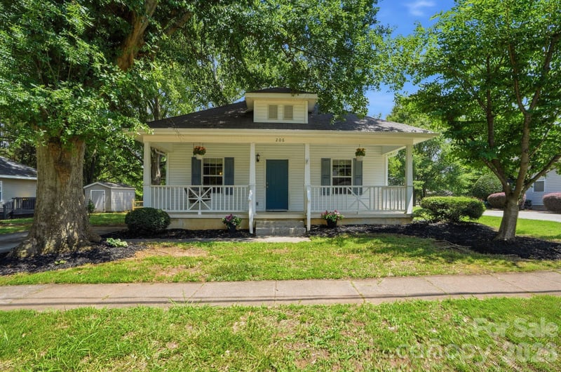 206 Sixth St, Belmont, NC 28012