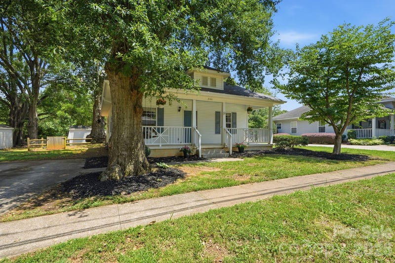 206 Sixth St, Belmont, NC 28012