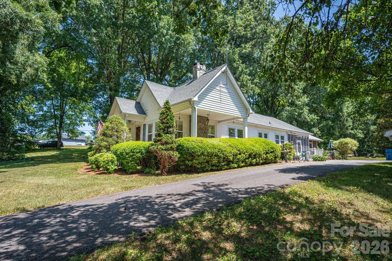 3512 Red Norris Dr, Maiden, NC 28650