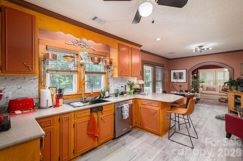 3512 Red Norris Dr, Maiden, NC 28650