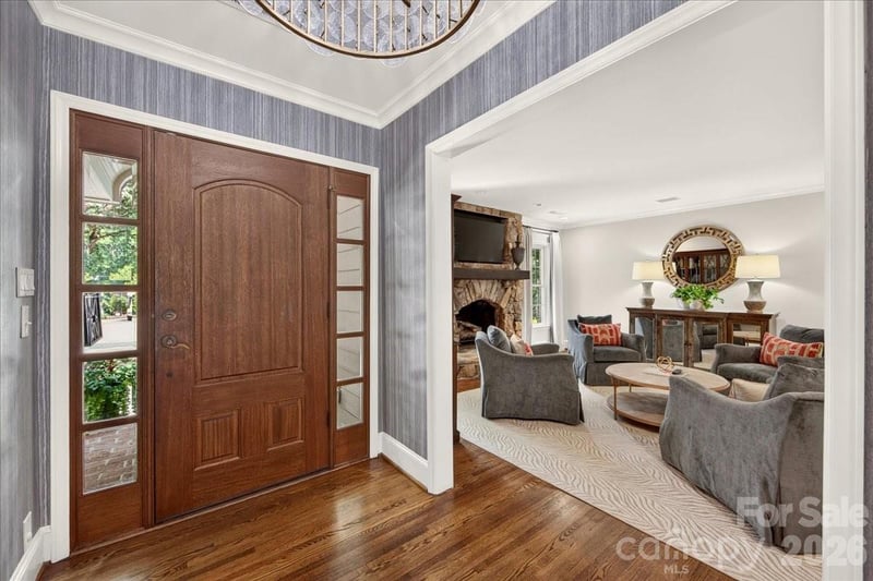 550 Manning Dr, Charlotte, NC 28209