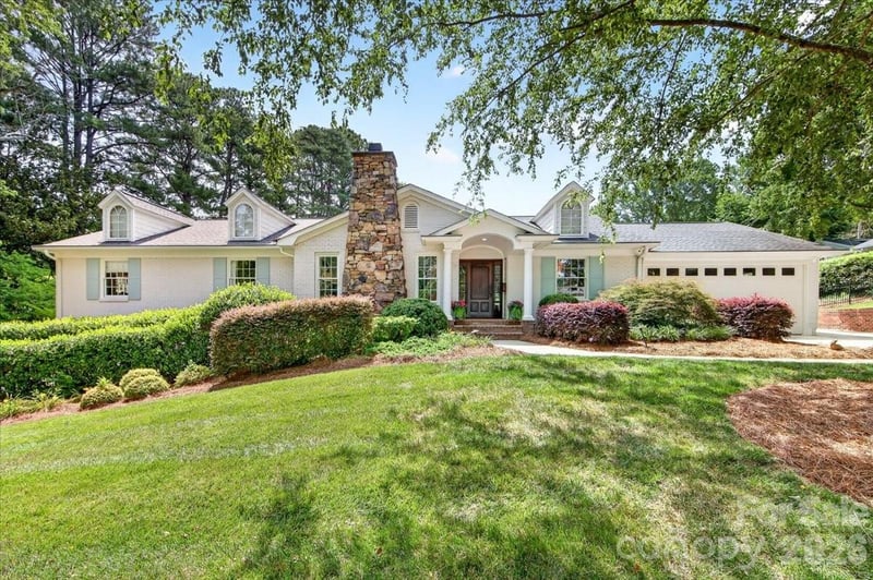 550 Manning Dr, Charlotte, NC 28209