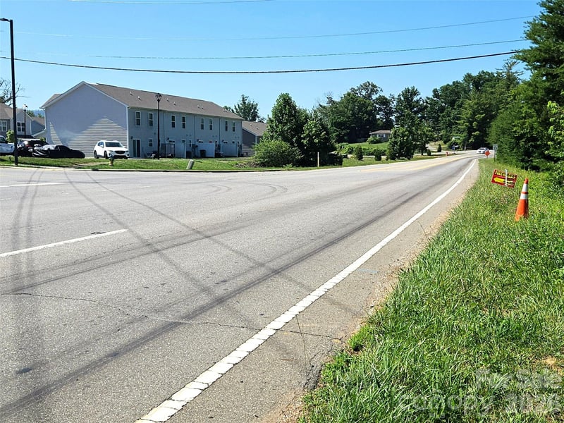 9999 Monticello Rd, Weaverville, NC 28787