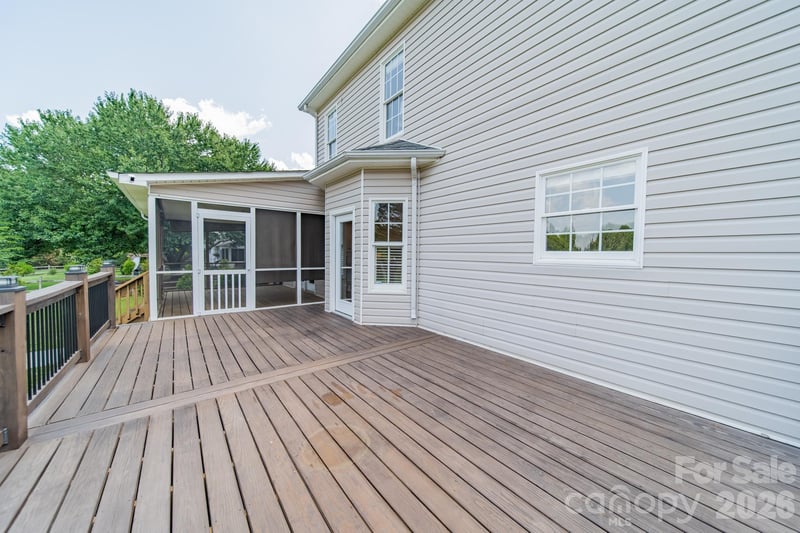 151 Turnberry Ln, Mooresville, NC 28117