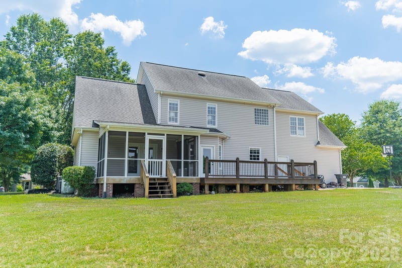 151 Turnberry Ln, Mooresville, NC 28117