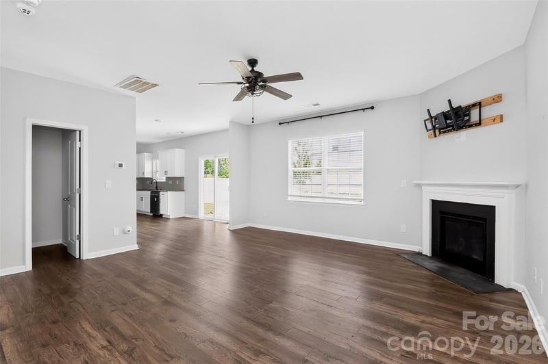 9203 Mackinaw Dr, Gastonia, NC 28056