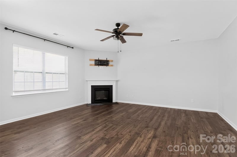 9203 Mackinaw Dr, Gastonia, NC 28056