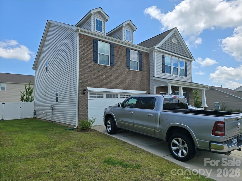 9203 Mackinaw Dr, Gastonia, NC 28056