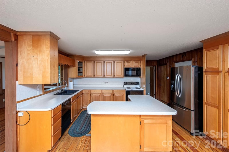 15722 Rhinehill Rd, Charlotte, NC 28278