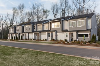 6041 Longar Ln, Charlotte, NC 28269