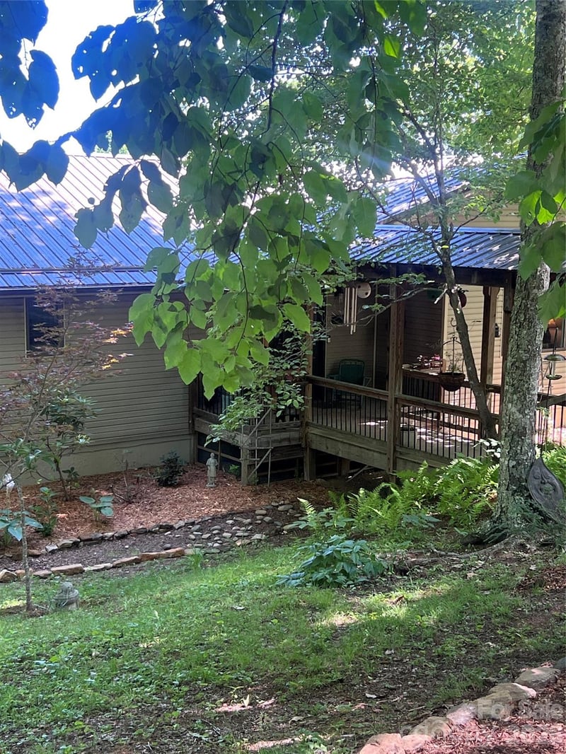 1355 Moonshine Mountain Rd #32, Burnsville, NC 28714